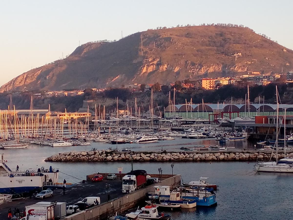 Aria Di Mare Dimorra Bed and Breakfast Pozzuoli Exteriör bild