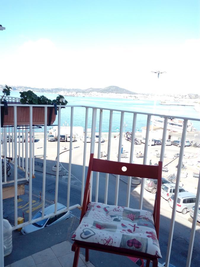 Aria Di Mare Dimorra Bed and Breakfast Pozzuoli Exteriör bild