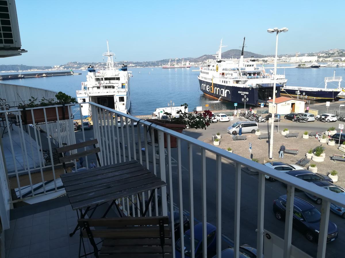 Aria Di Mare Dimorra Bed and Breakfast Pozzuoli Exteriör bild