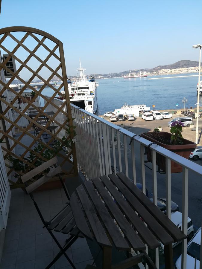 Aria Di Mare Dimorra Bed and Breakfast Pozzuoli Exteriör bild