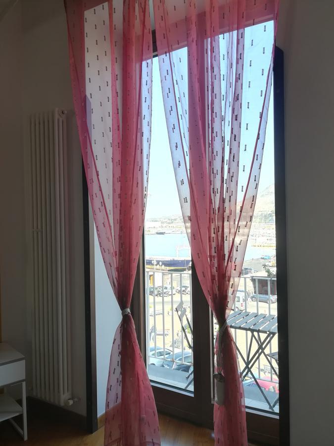 Aria Di Mare Dimorra Bed and Breakfast Pozzuoli Exteriör bild