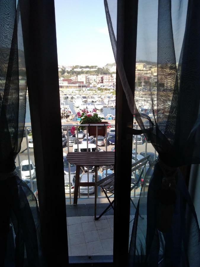 Aria Di Mare Dimorra Bed and Breakfast Pozzuoli Exteriör bild